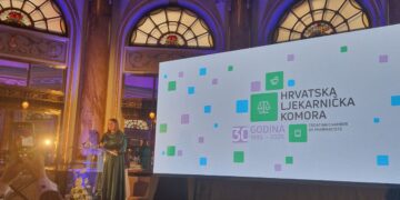 На покана од Ана Солдо, Ставрова на јубилејот на Хрватската фармацевтска Комора