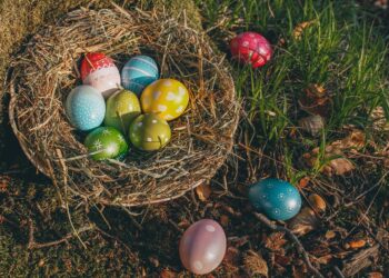 ХРИСТОС ВОСКРЕСНА! – Навистина воскресна!